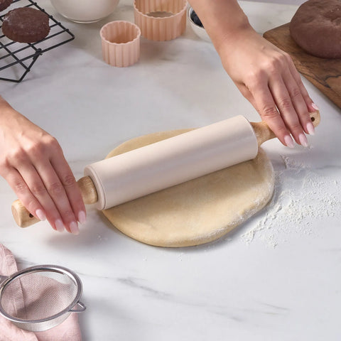 أداة فرد العجين اكين سيليكون كريم