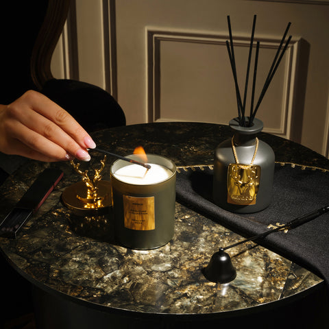 طقم معطر جو اعواد مع شمعة سيقنتشر برائحة الورد